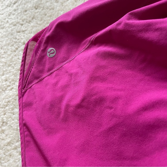 Lululemon Hotty Hot Shorts Ripened Raspberry - Picture 8 of 9